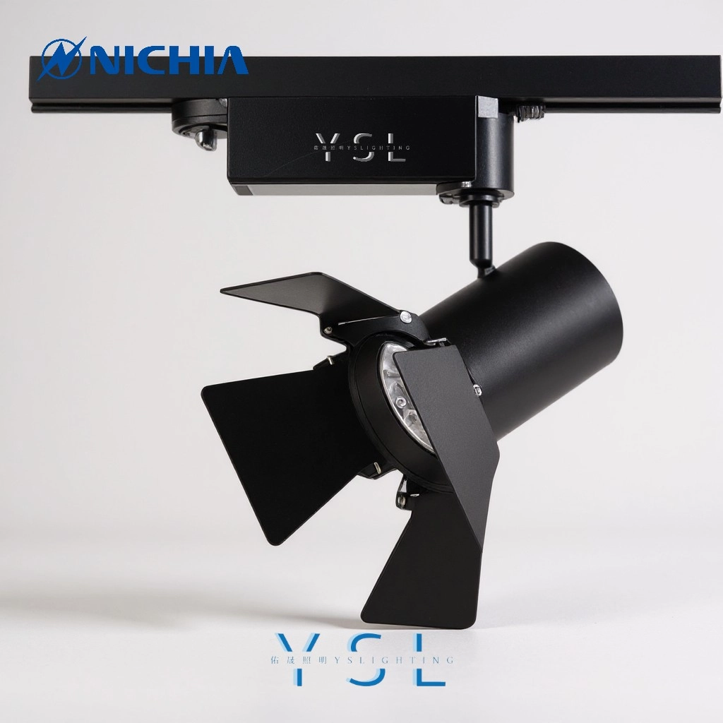 12W 、15W、20W、30W  │ 基礎款四葉片攝影棚-軌道燈