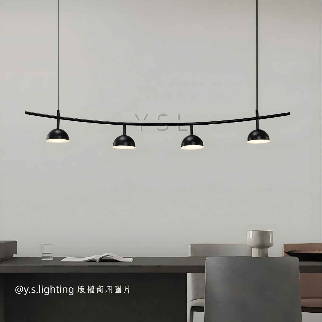 一彎新月吊燈