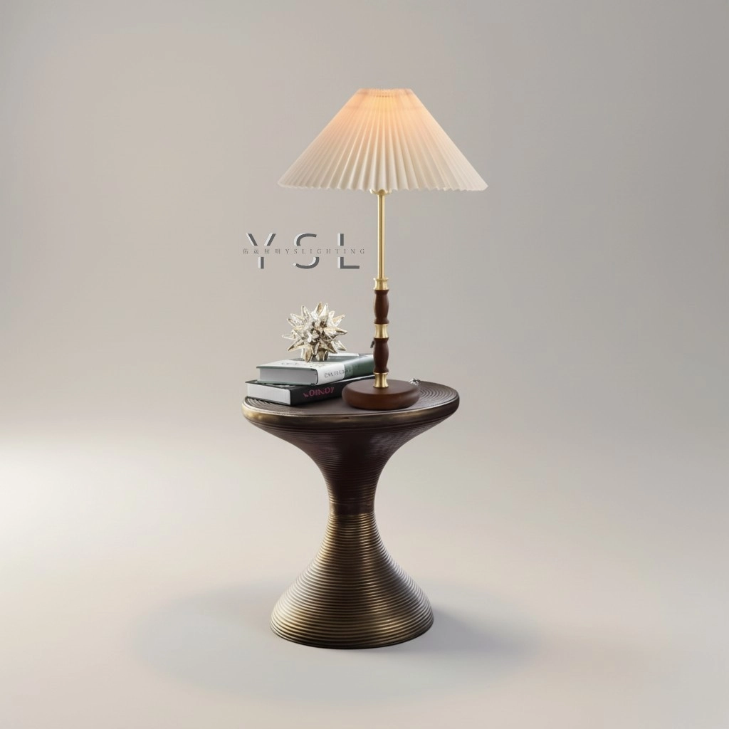 褶影檯燈