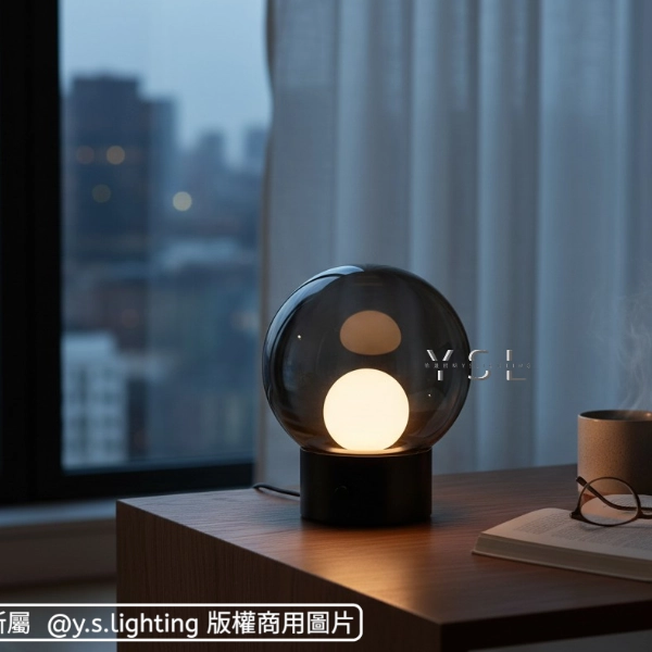 Moon檯燈